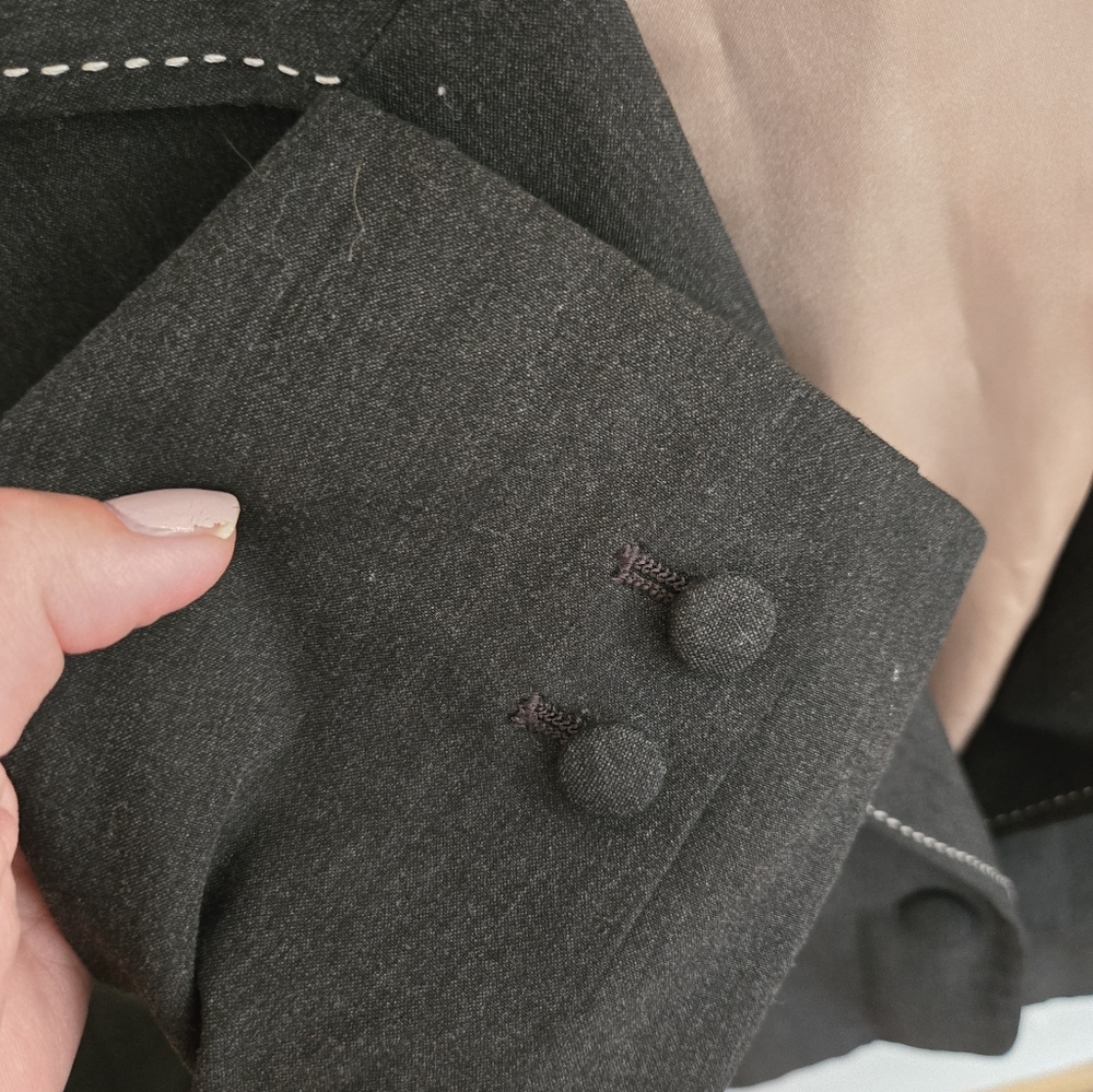 Blazer - Picture 3 of 5